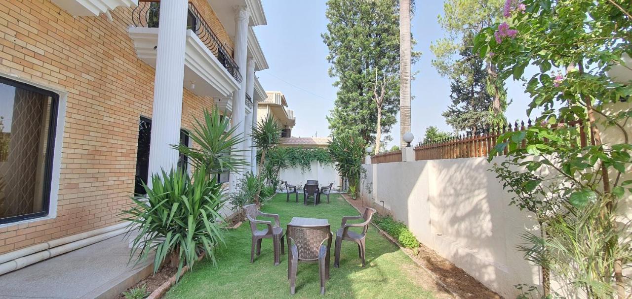 Infinity Villa Islamabad Exteriör bild