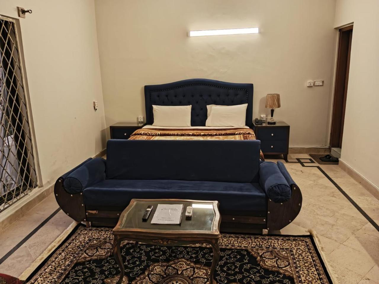 Infinity Villa Islamabad Exteriör bild